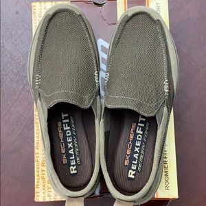 NEW Men’s Relaxed Fit Sketchers